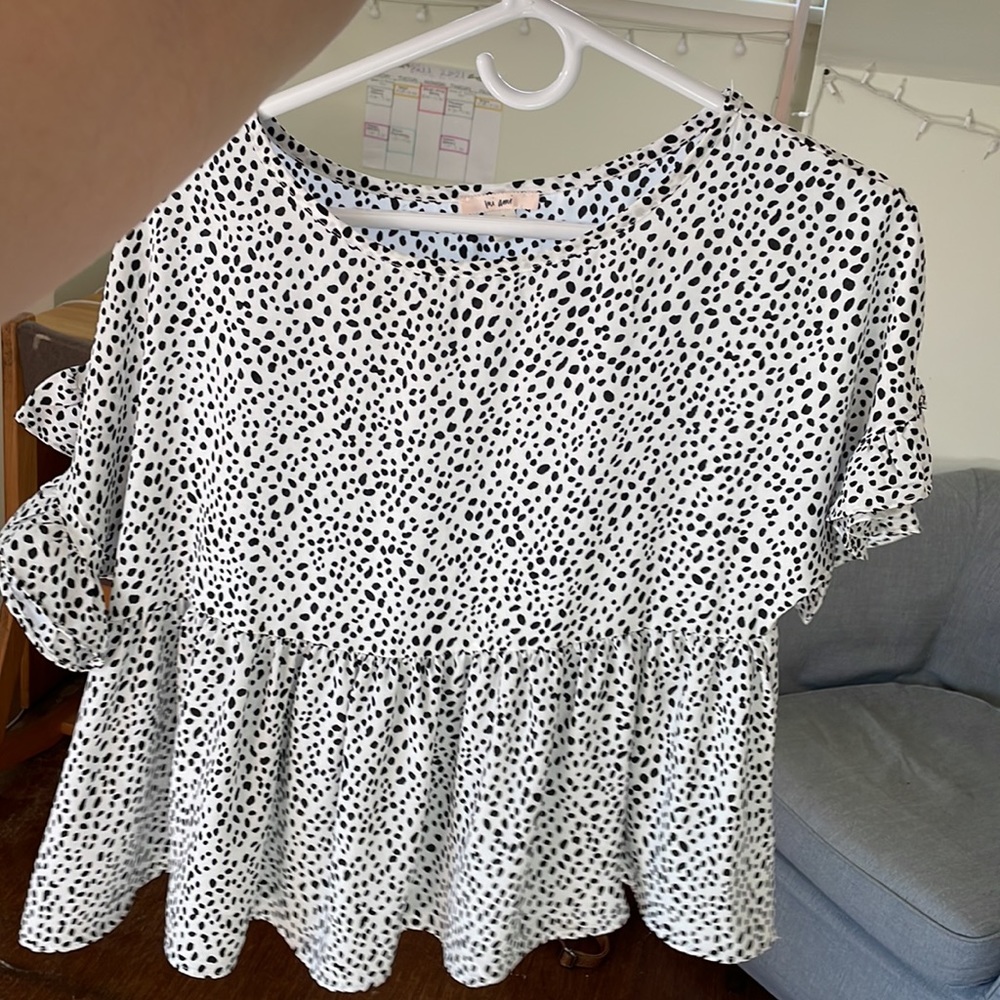 Beautiful blouse from Francesca‘s! Only worn once